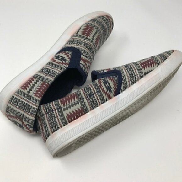 sole mates Shoes - sole mates aztec print slip on shoes size 8